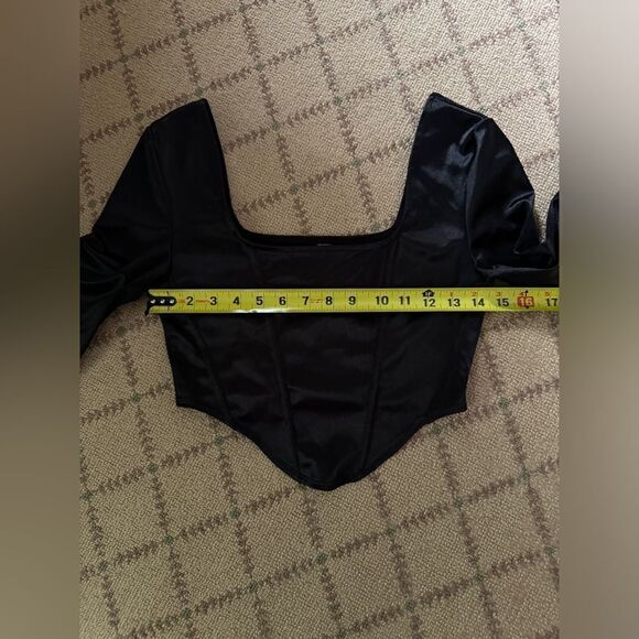 Divided H&M black satin long sleeve square neck crop top high low hem NWOT S - Picture 5 of 9